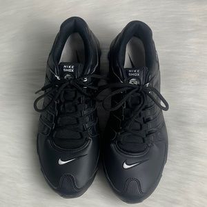 Womens Black Nike Shox Shoes size 9.5